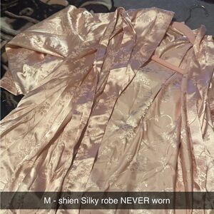 Shien Silky Robe